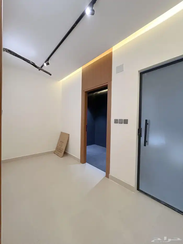 فيلا للبيع في الرانوناء داخل الحد بموقع مميز 12