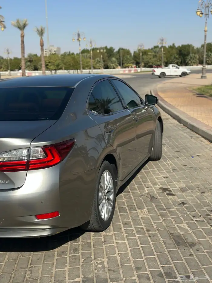 لكزس ES350 2017 3