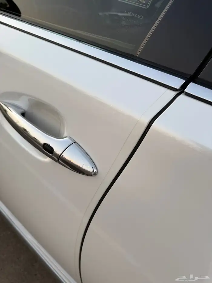 لكزس LS 460 ( مخزن ) 23