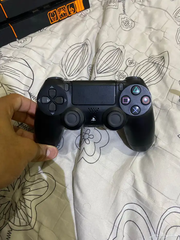 بليستيشن 4 برو 1