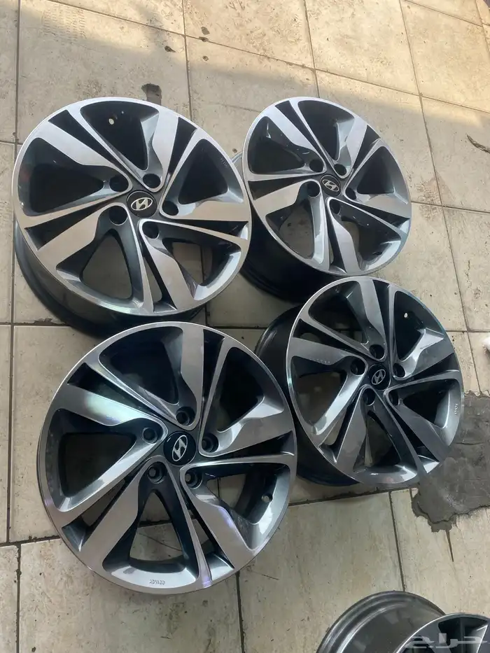 طقم جنوط النترا مكحل مقاس 17 اصليه وكاله 5