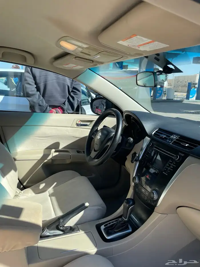 للبيع سوزوكي كيزاشي 2011 16