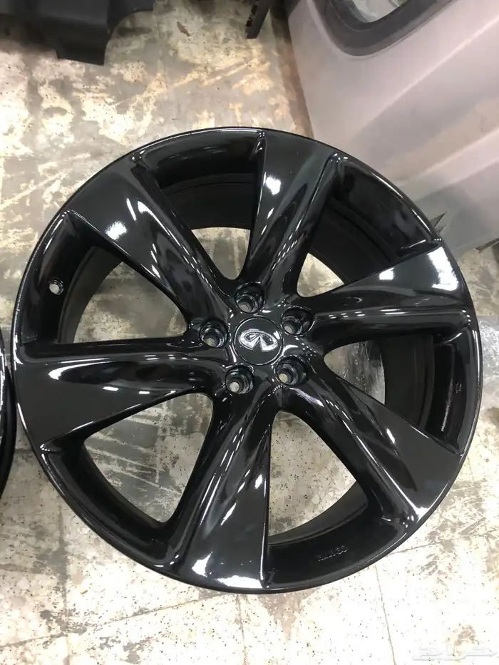 جنوط انفنتي QX70 أصلي وكاله 2