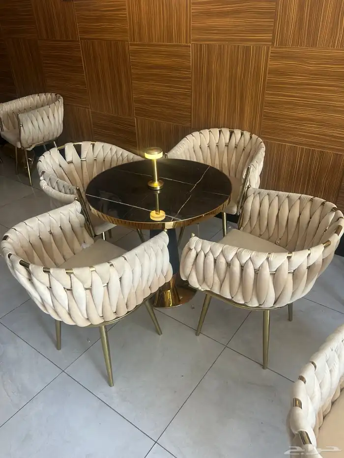 ادوات كوفي نظيفة جدا على الشرط 8