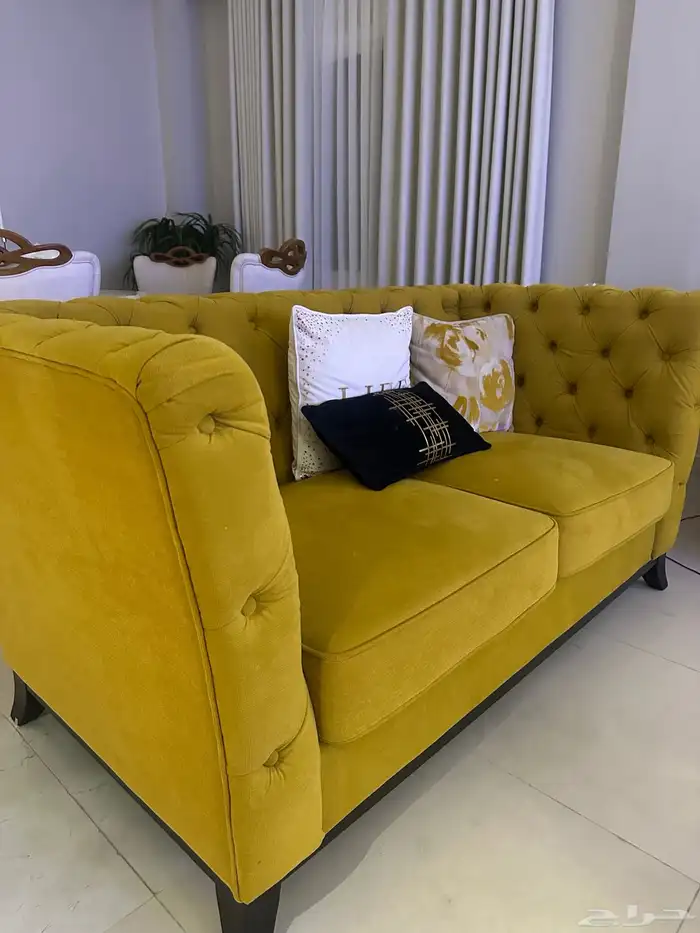 كنب من ميداس جديد استخدام سنتين ومحافظ عليه 4 قطع 0