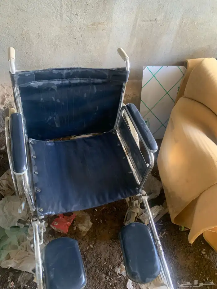 عربيه كبار سن مخزن عندي للبيع 0