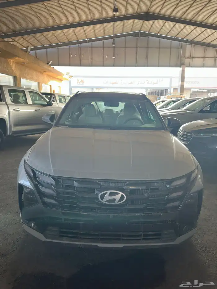 هونداي توسان كمفورت 1.6 سي سي 2025 ابيض فضي رصاصي الناغي 12