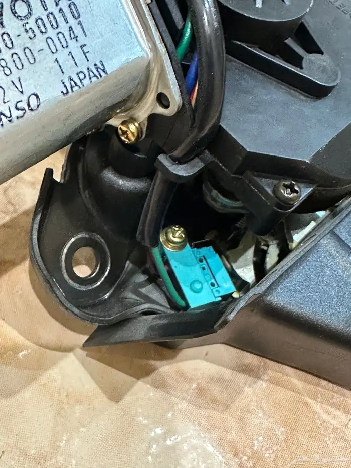 قفل شنطة لكزس ls 430 18