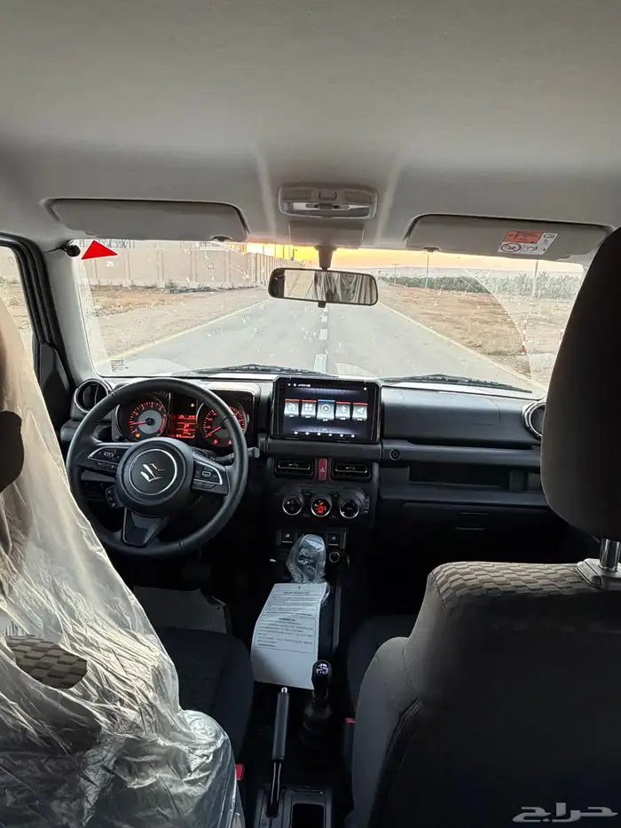 سوزوكي جمني 2026 9