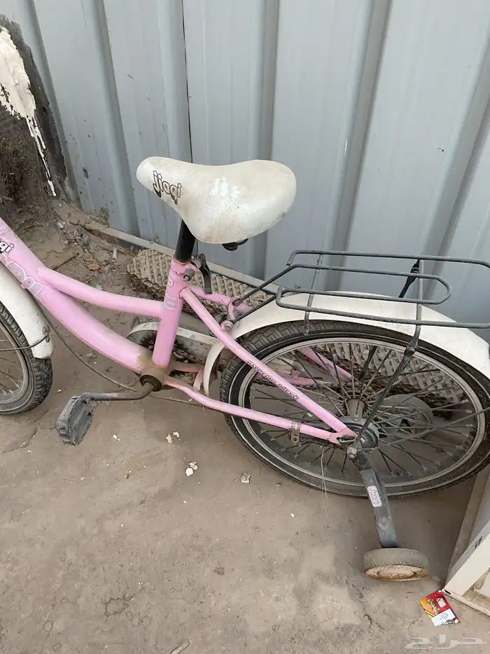 السلام عليكم عندي سيلكا للبيع 0