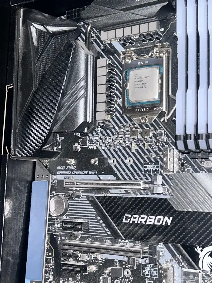 Z490   i7 10700K 0