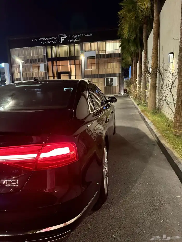 للبيع أودي A8 وكالة 7