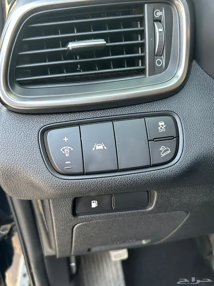 سورنتو 2020 ديزل بطاقه جمركيه 7 مقاعد بدي وكاله 14