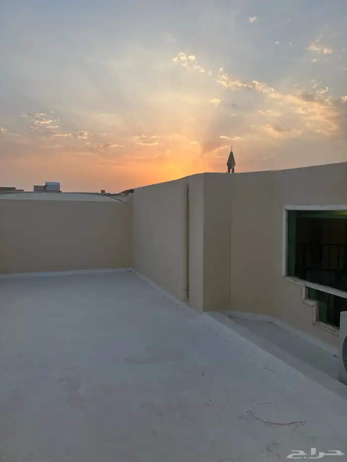 شقه دورين للايجار بحي القدس 16