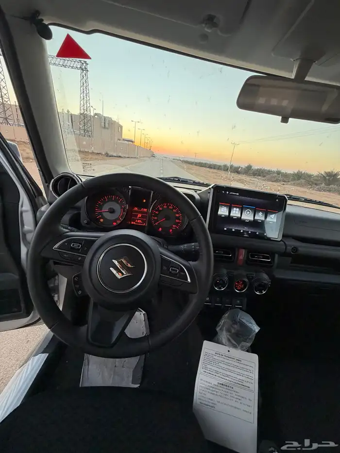 سوزوكي جمني 2026 7