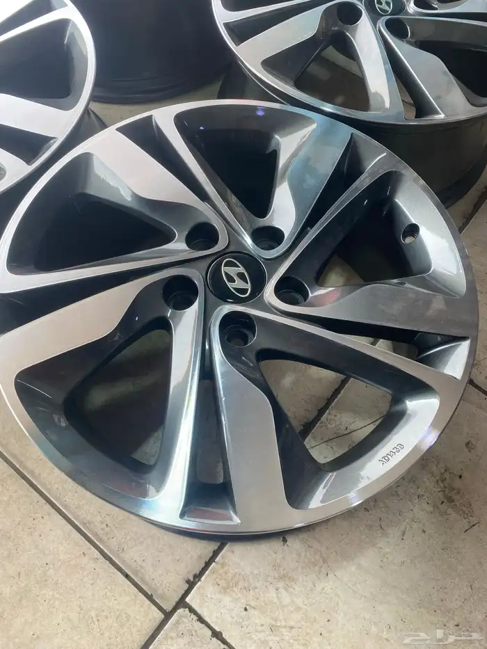 طقم جنوط النترا مكحل مقاس 17 اصليه وكاله 0