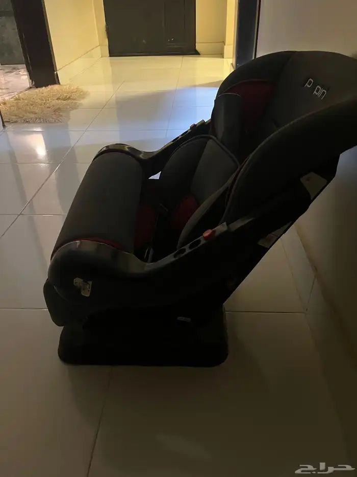 كرسي اطفال خاص بالسيارة 0