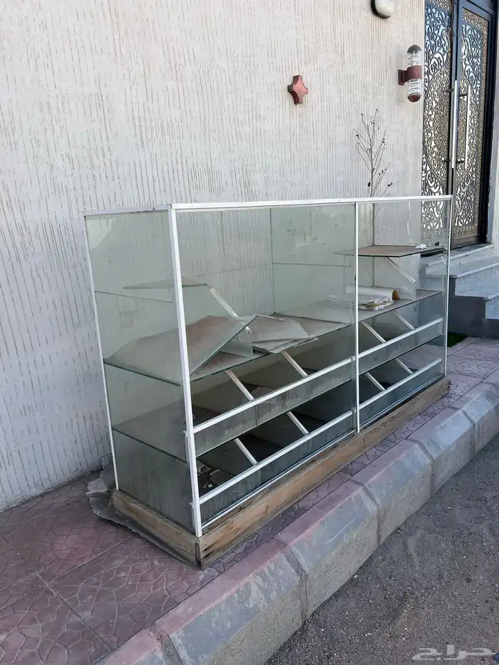 قزاز مكسرات ابغى فيه 300 0