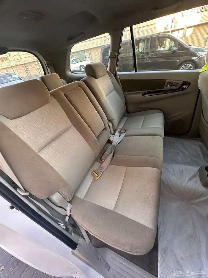 تويوتا انوفا فاغن موديل 2015 7