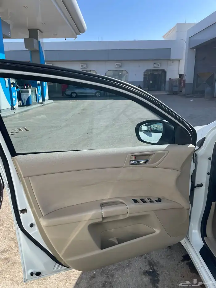 للبيع سوزوكي كيزاشي 2011 17