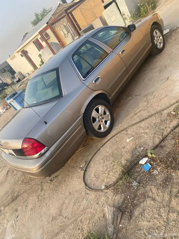 فورد كراون فكتوريا موديل 2005 للبيع 23