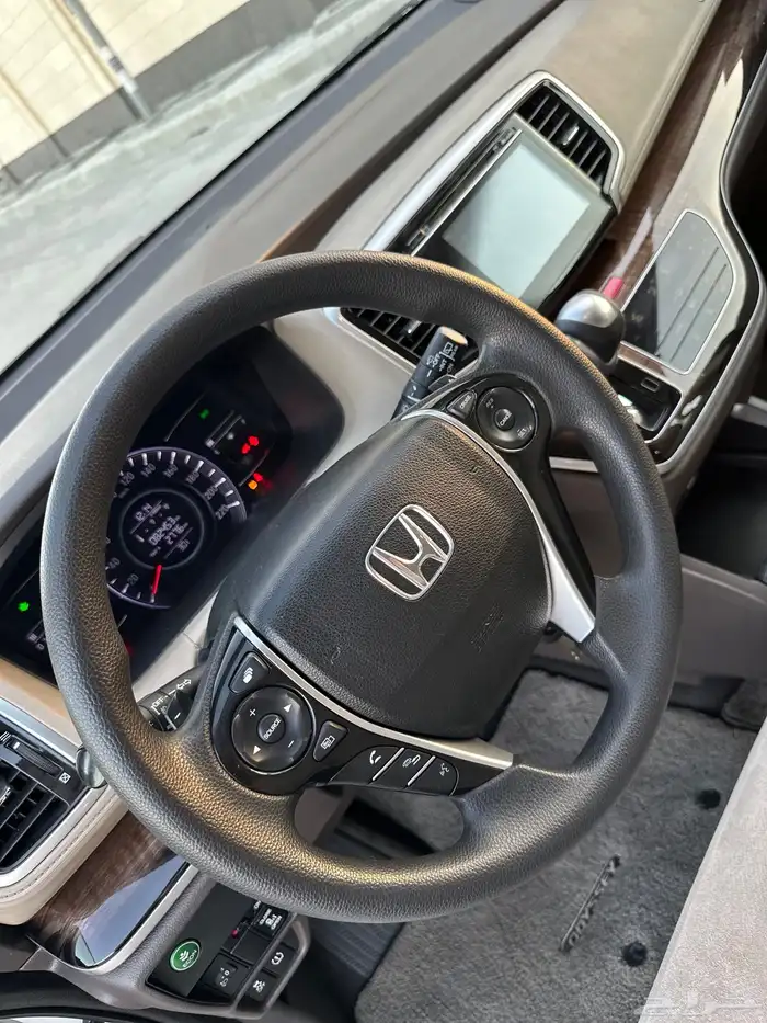 هوندا اوديسي نص فل 2020 بنزين 15