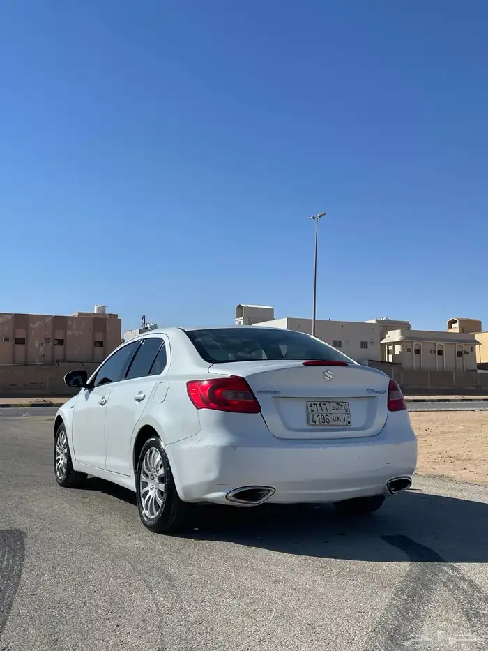 للبيع سوزوكي كيزاشي 2011 5