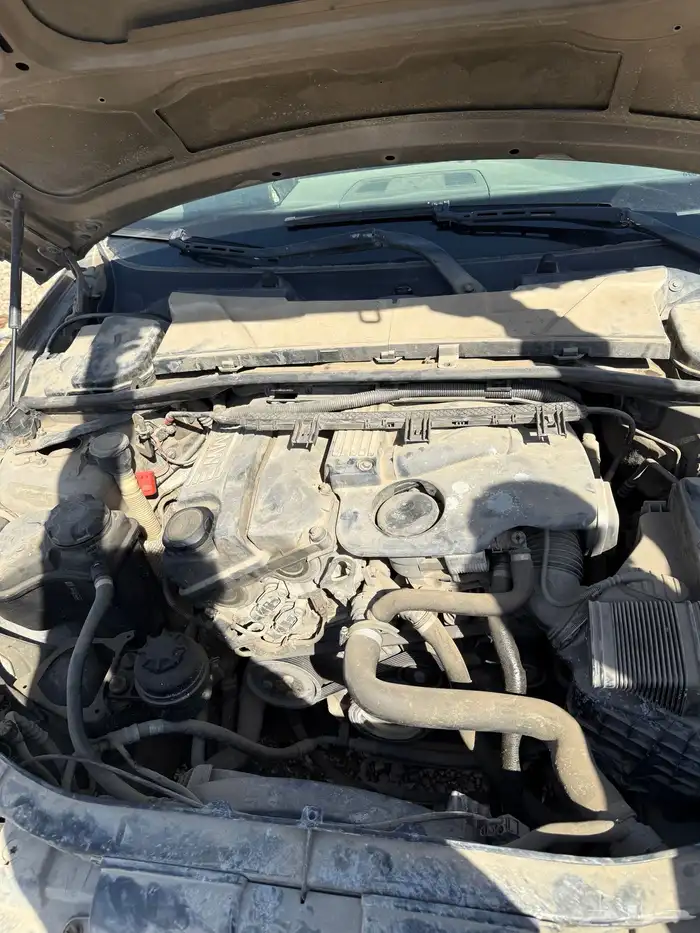 بي ام حجم 320 مديل 2007 تشليح قطع غيار متوجد لدينا جميع 6