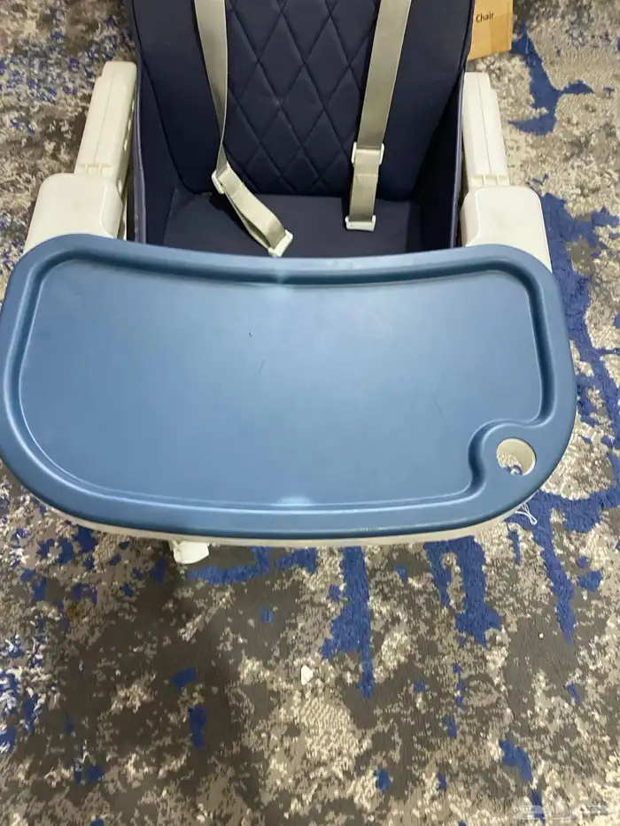 اغراض طفل للبيع ( عربه - مشايه - كرسي طعام ) 3