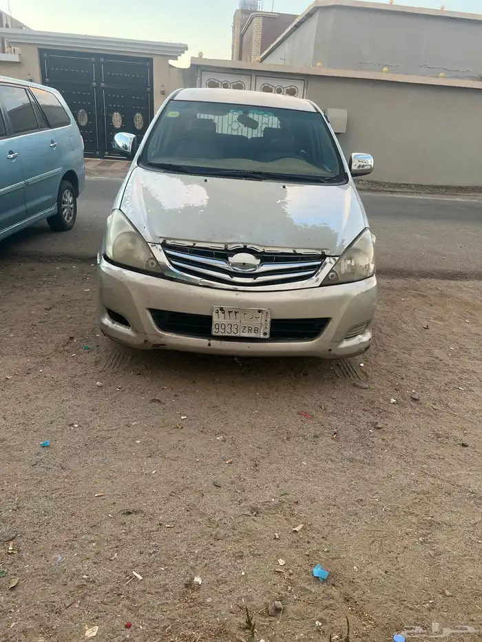 تويوتا انوفا 2010 مستعملة للبيع 0