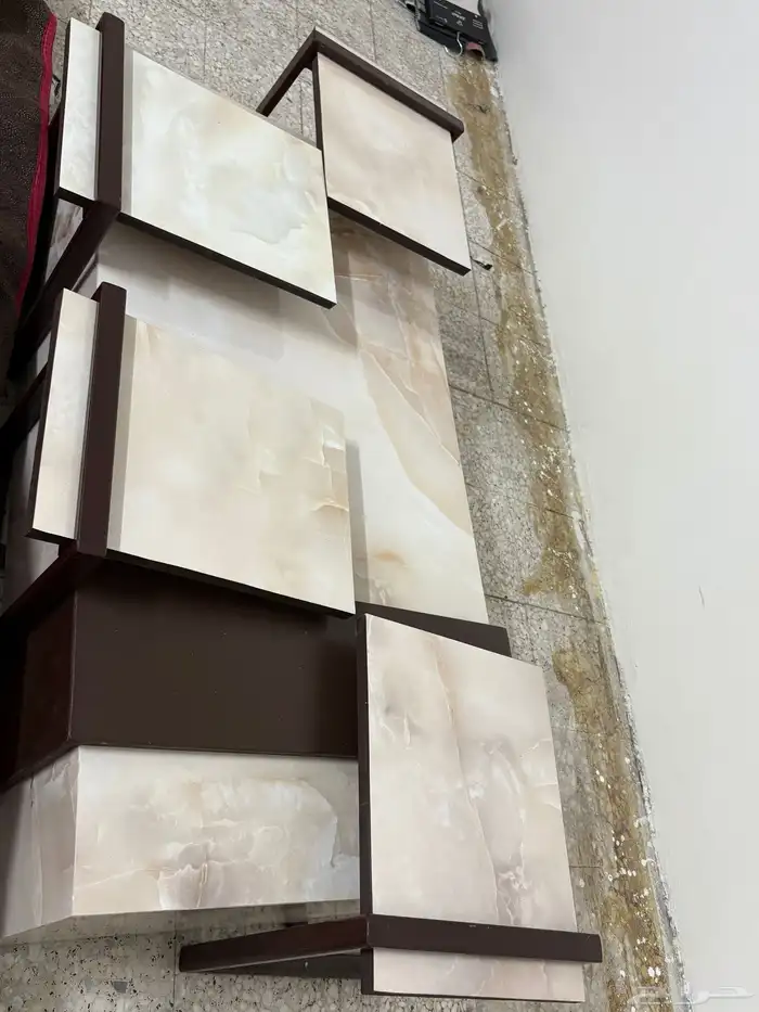 طاوله كبيره مع اربعه خدمه 3