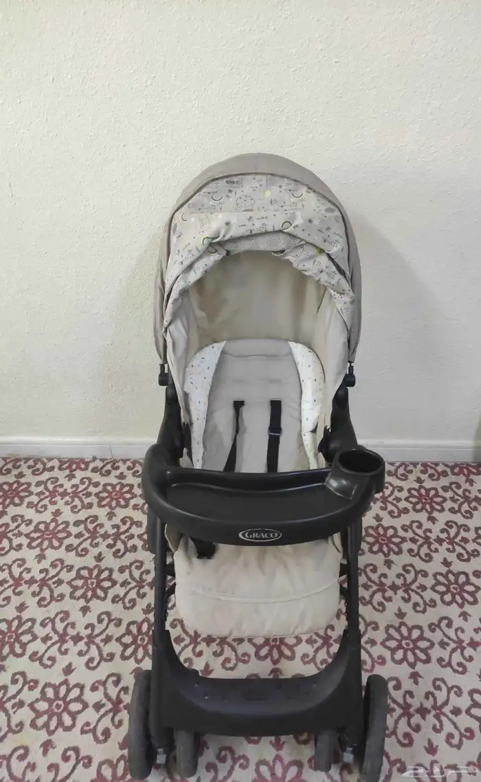 بيع عربة أطفال جراكو  بحالة جيدة. 4
