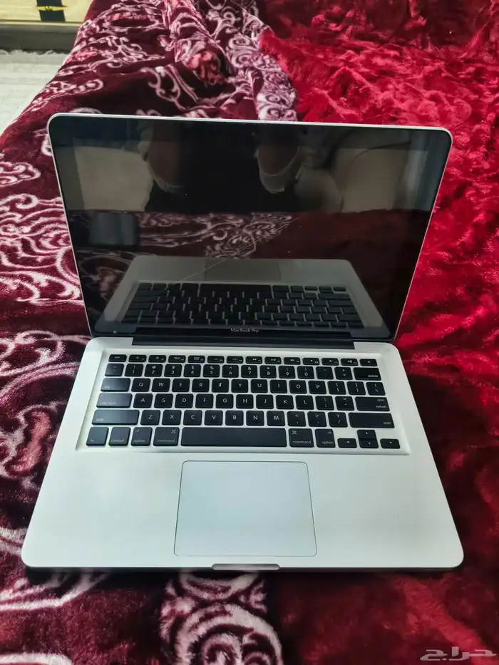 ماك بوك 2012 كور 7 جم الشاشه 13انش 2