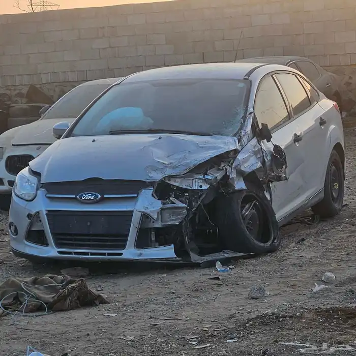 فورد فوكس قطع غيار تشليح 2