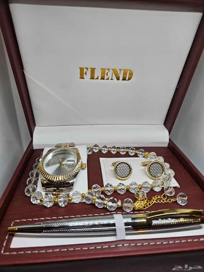 ساعات جديدة غير مستخدمة للبيع بعلبتها الأصلية الدهام تومي 9