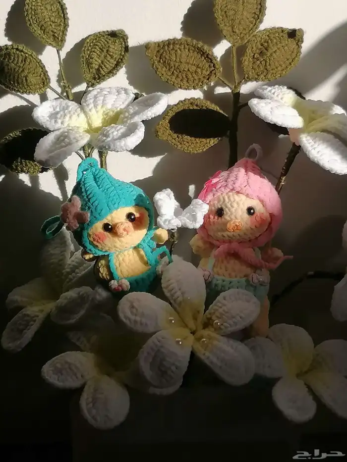 باقات ورد ودمى بخيوط القطيفة 0