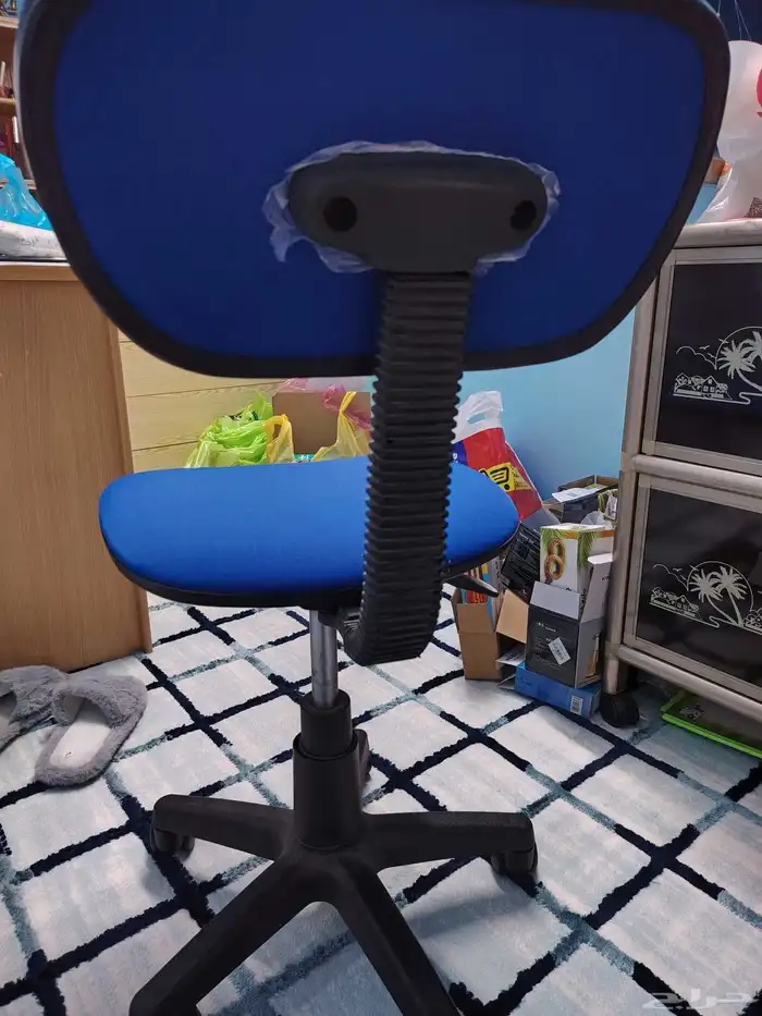 كرسيان مكتب وألعاب جديدان للبيع 3