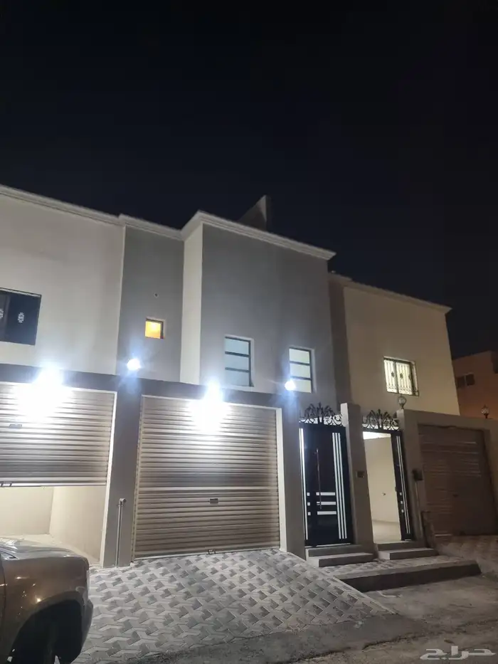 للبيع شقة دبلكس حي بدر 0