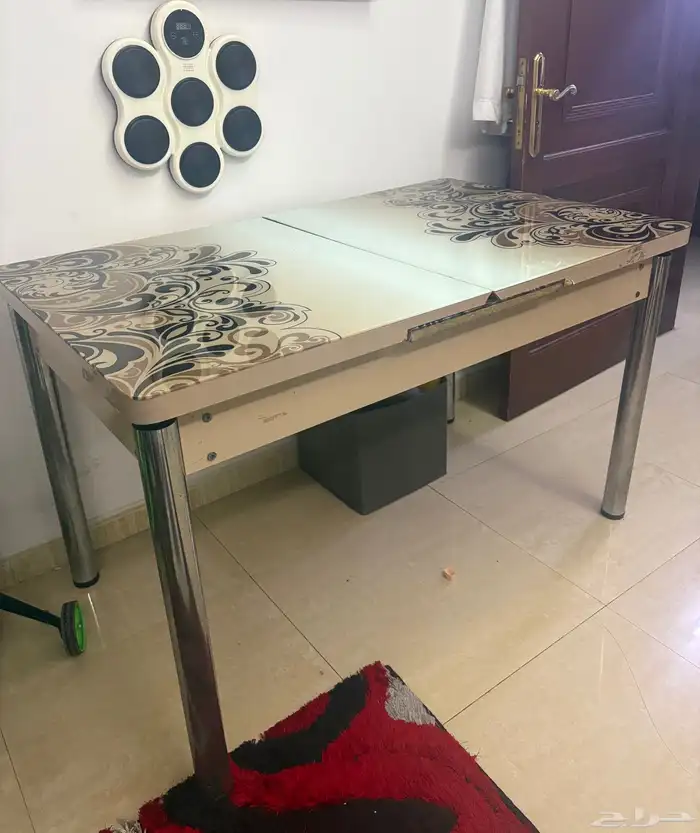 طاولة طعام 0