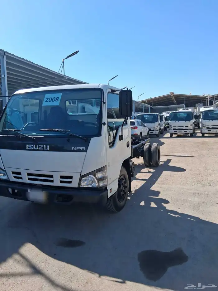 دينه ايسوزو موديل 2008 طول 5متر الممشى 458 1