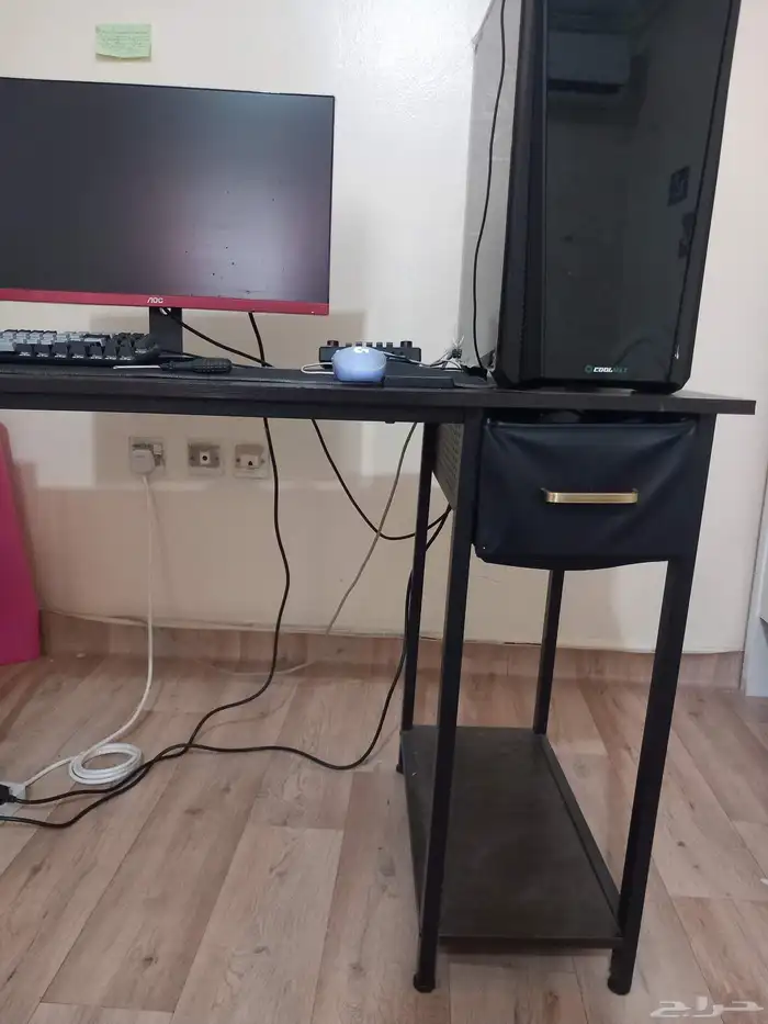 طاولة كمبيوتر 0