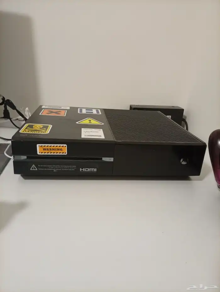 اكس بوكس ون1 شرط نضيف مع ملحقاته التواصل وتساب 3