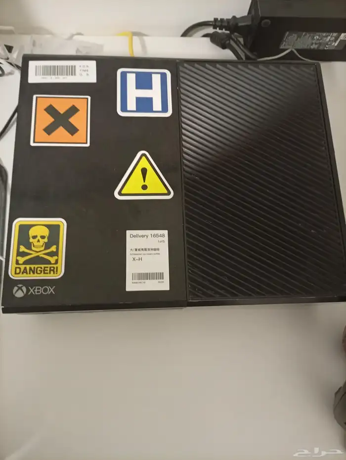 اكس بوكس ون1 شرط نضيف مع ملحقاته التواصل وتساب 4