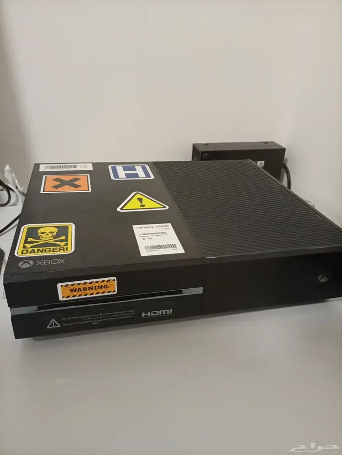 اكس بوكس ون1 شرط نضيف مع ملحقاته التواصل وتساب 0