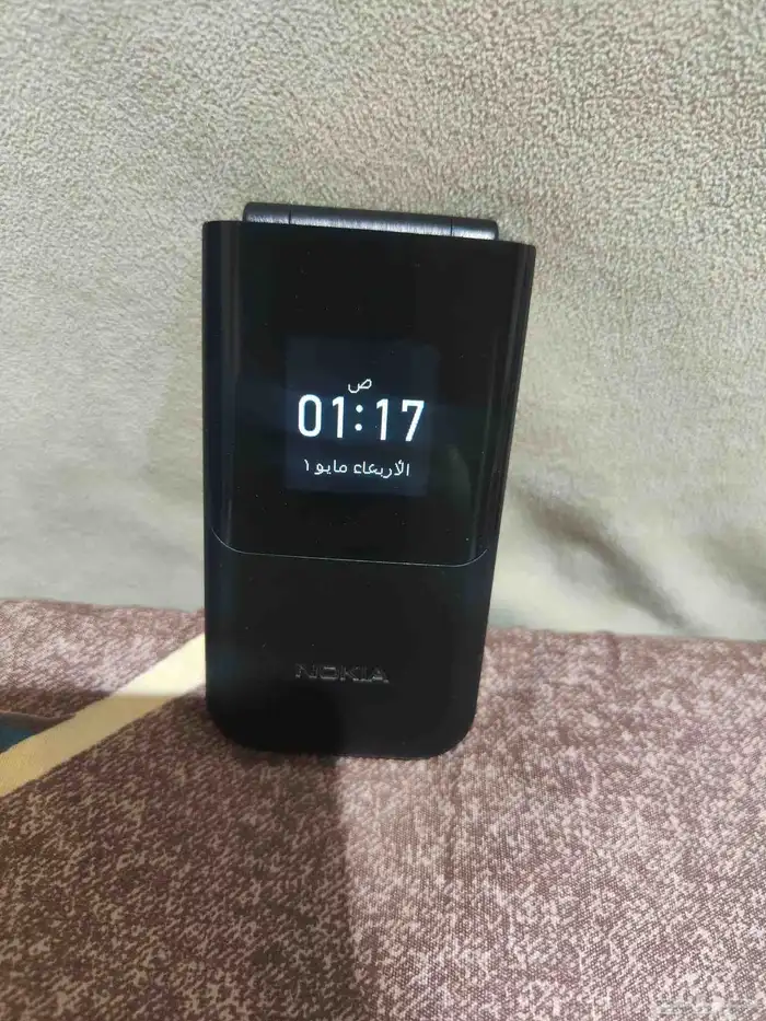Nokia 2720 Flip 1