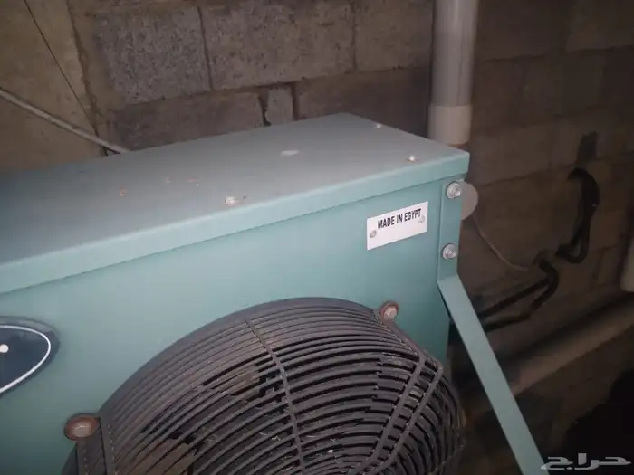ثلاجه مركزيه تجميد.وتبريد مستخدمه في حاله ممتازه جدا 2