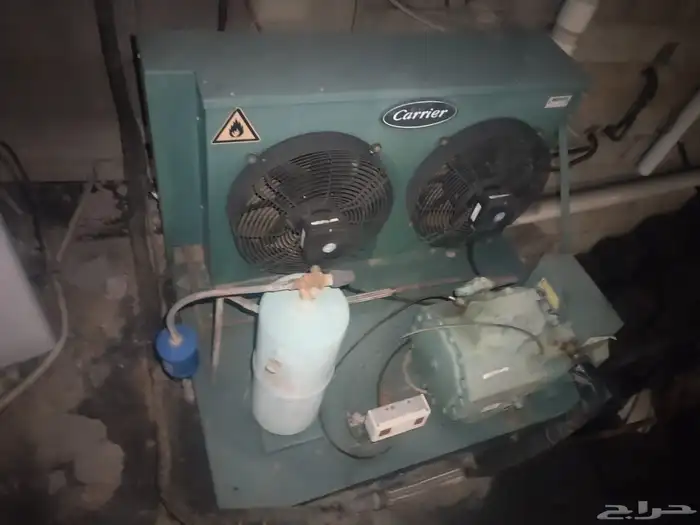 ثلاجه مركزيه تجميد.وتبريد مستخدمه في حاله ممتازه جدا 0