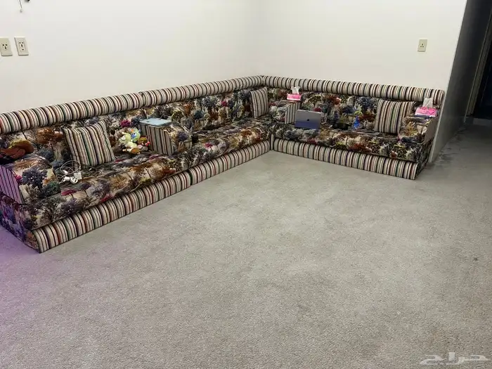 جلسة ارضية شية جديد 1