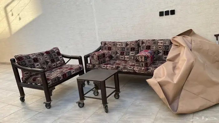 كراسي حديد 2