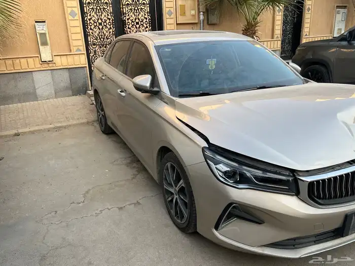 جيلي امجراند 2023 مصدمه للبيع 3